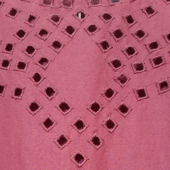 Old Navy Shift Dress with Front Cutout Pattern and a Slip size L - Picture 13 of 16